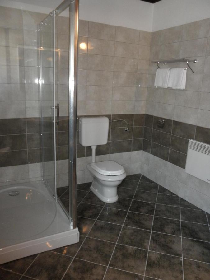 Apartment-Rooms Preka Palit Exterior photo